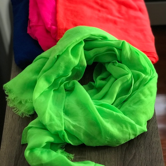 A&F - Colorful Scarfs - 4 avail priced separately or bulk discount - Picture 1 of 3